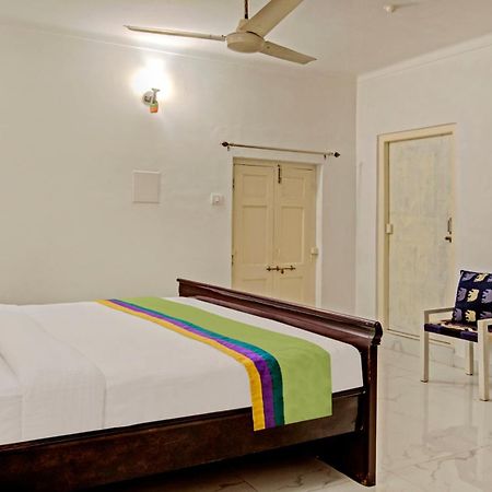 Hotel Meera Udaipur Eksteriør bilde